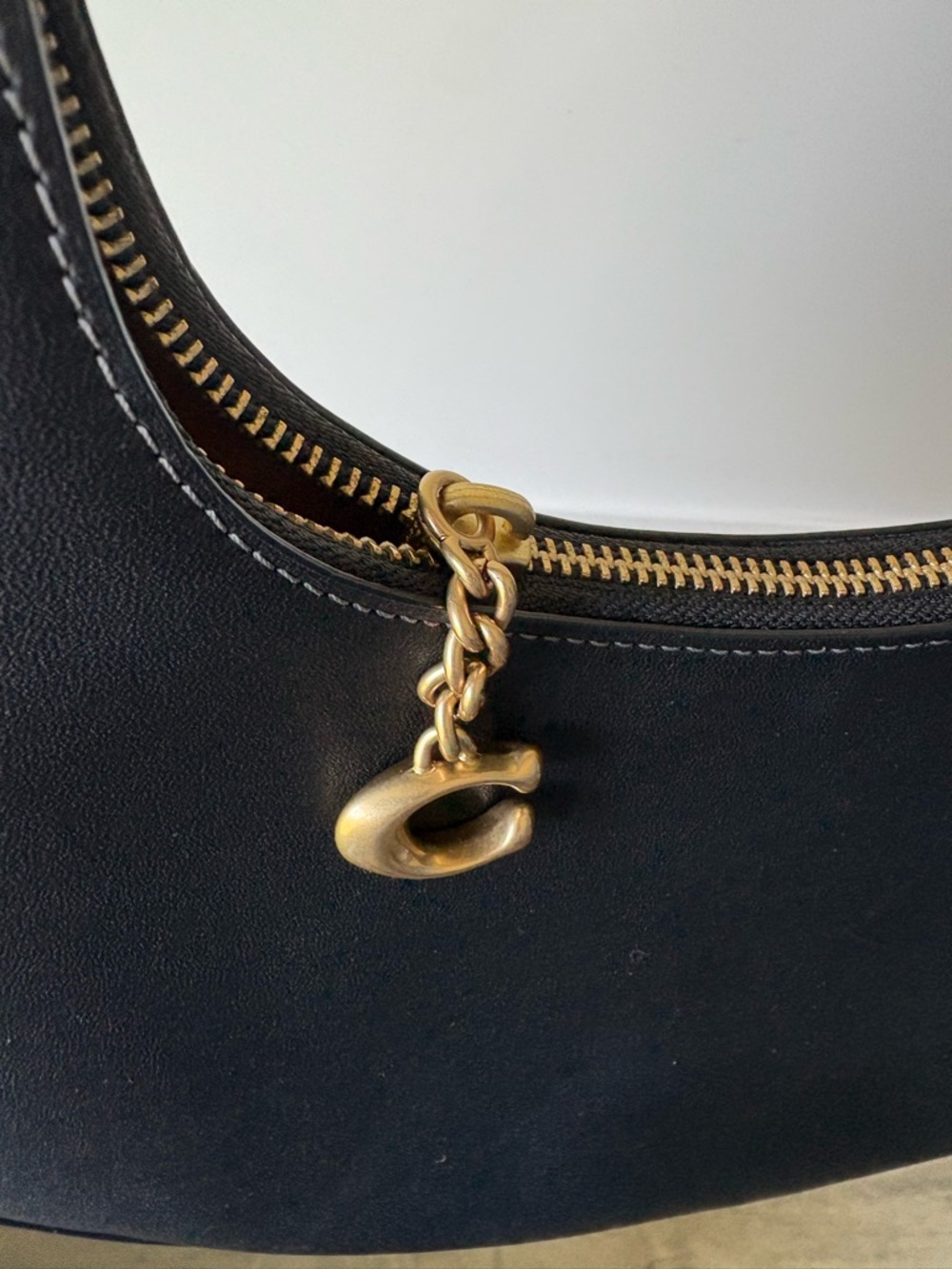 SOLD* Coach Jonie 22- Black Leather - Picture 3 of 10